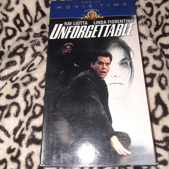 6/$15 Unforgettable 1996  MGM VHS video tape - Picture 2 of 4